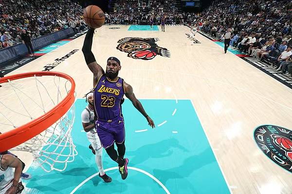 NBA l 湖人卡位战乘虚而入 击败灰熊独占西部第四