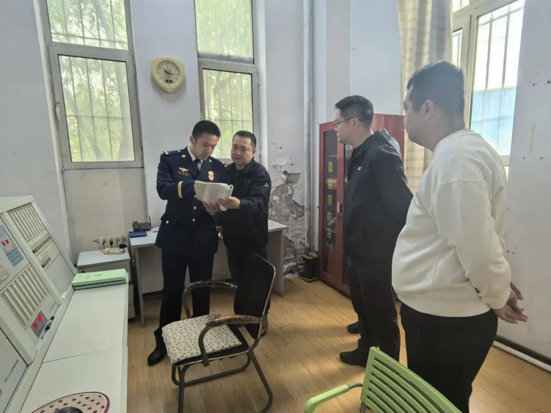 营口消防沿海产业基地大队深入辖区人员密集场所开展消防安全检查