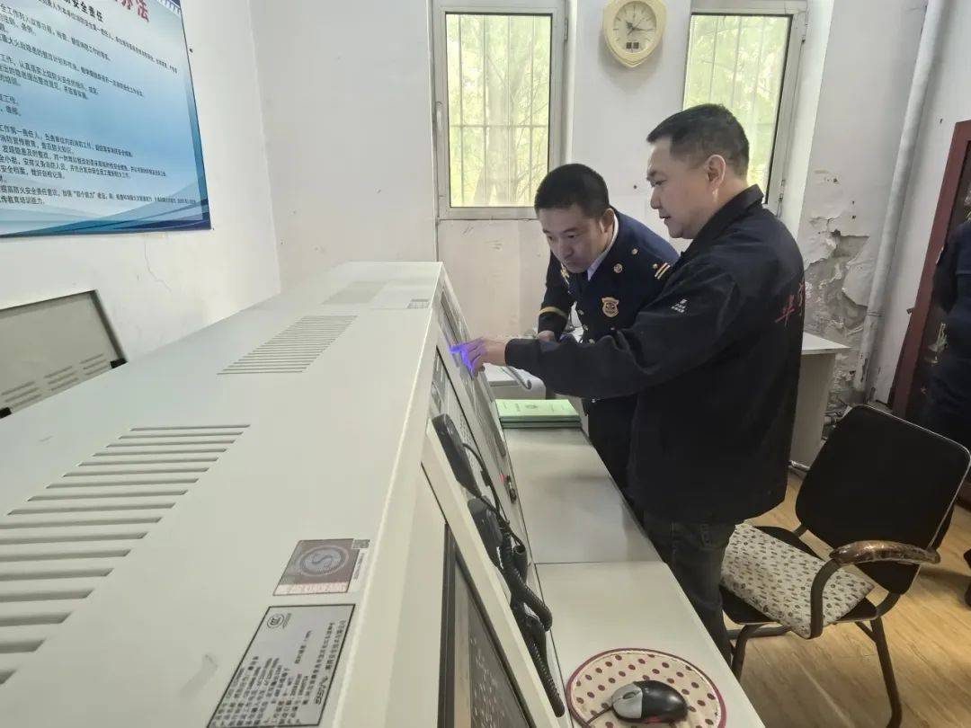 营口消防沿海产业基地大队深入辖区人员密集场所开展消防安全检查